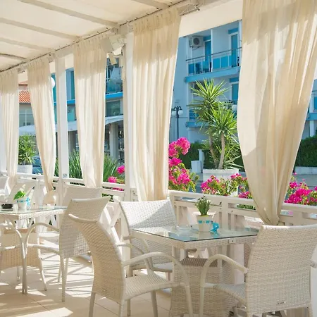 Eskada Hotel
