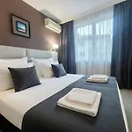 Hotel Eskada 3*