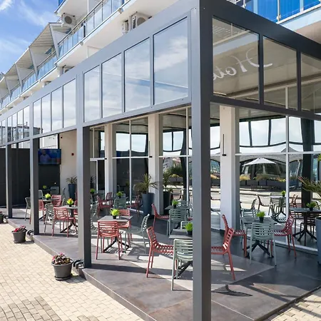 Hotel Eskada 3*