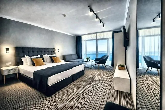 Eskada Hotel 3*