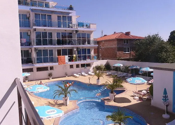 Hotel Eskada 3*