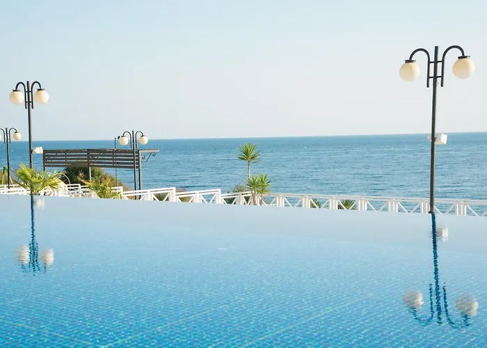 Hotel Eskada Ahtopol